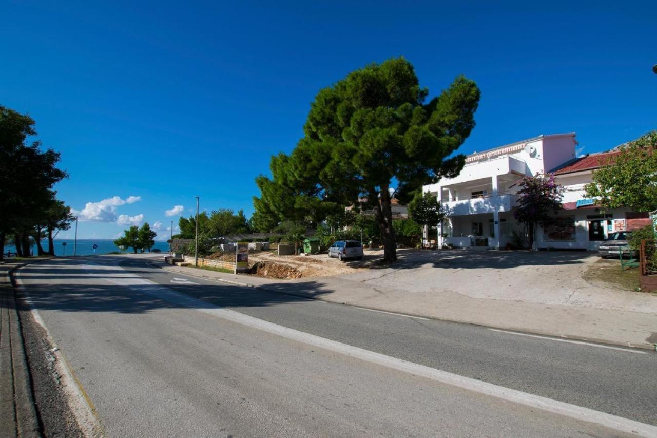 Apartmani I Sobe Grga Starigrad Paklenica Exterior photo