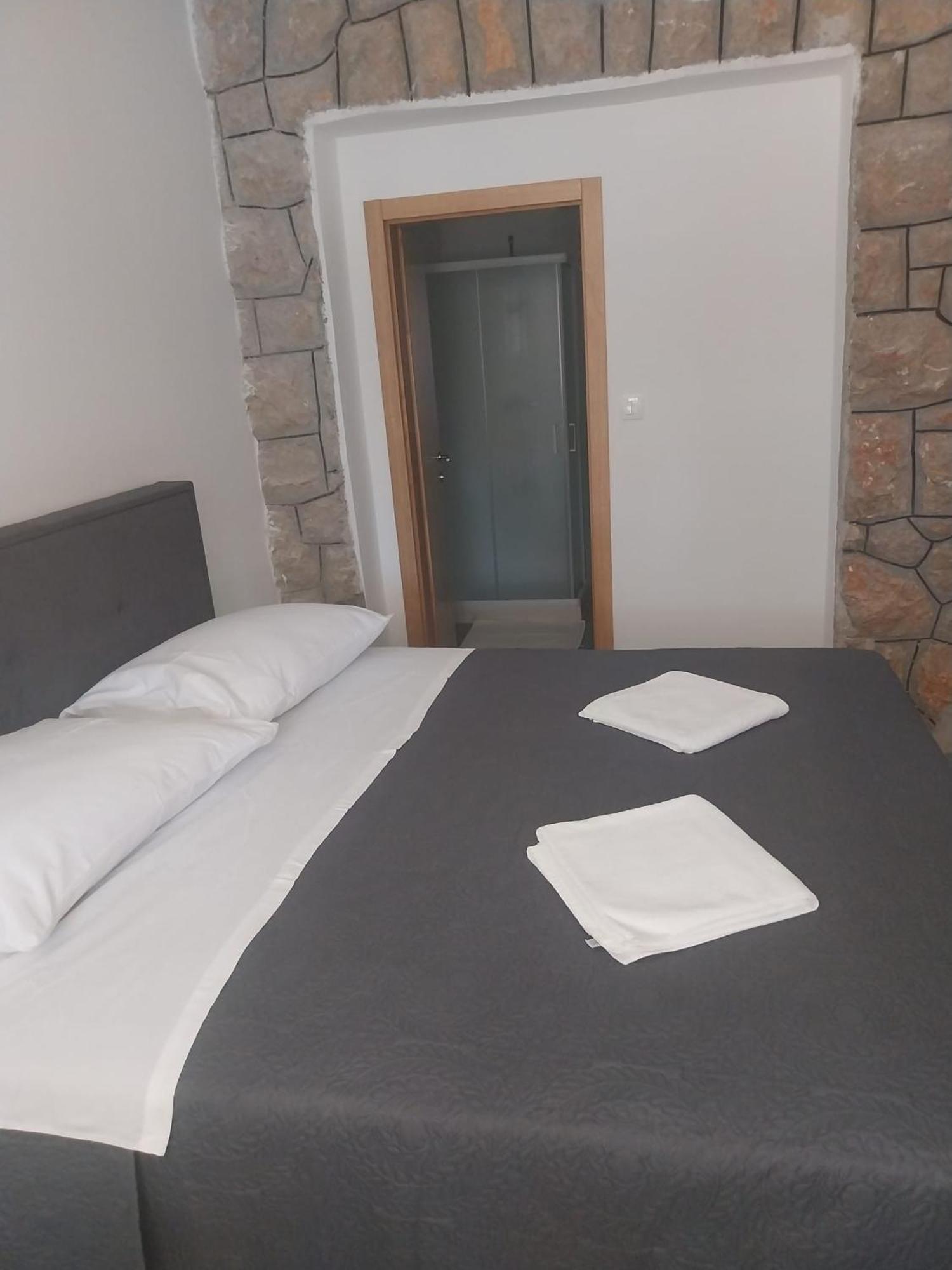 Apartmani I Sobe Grga Starigrad Paklenica Exterior photo