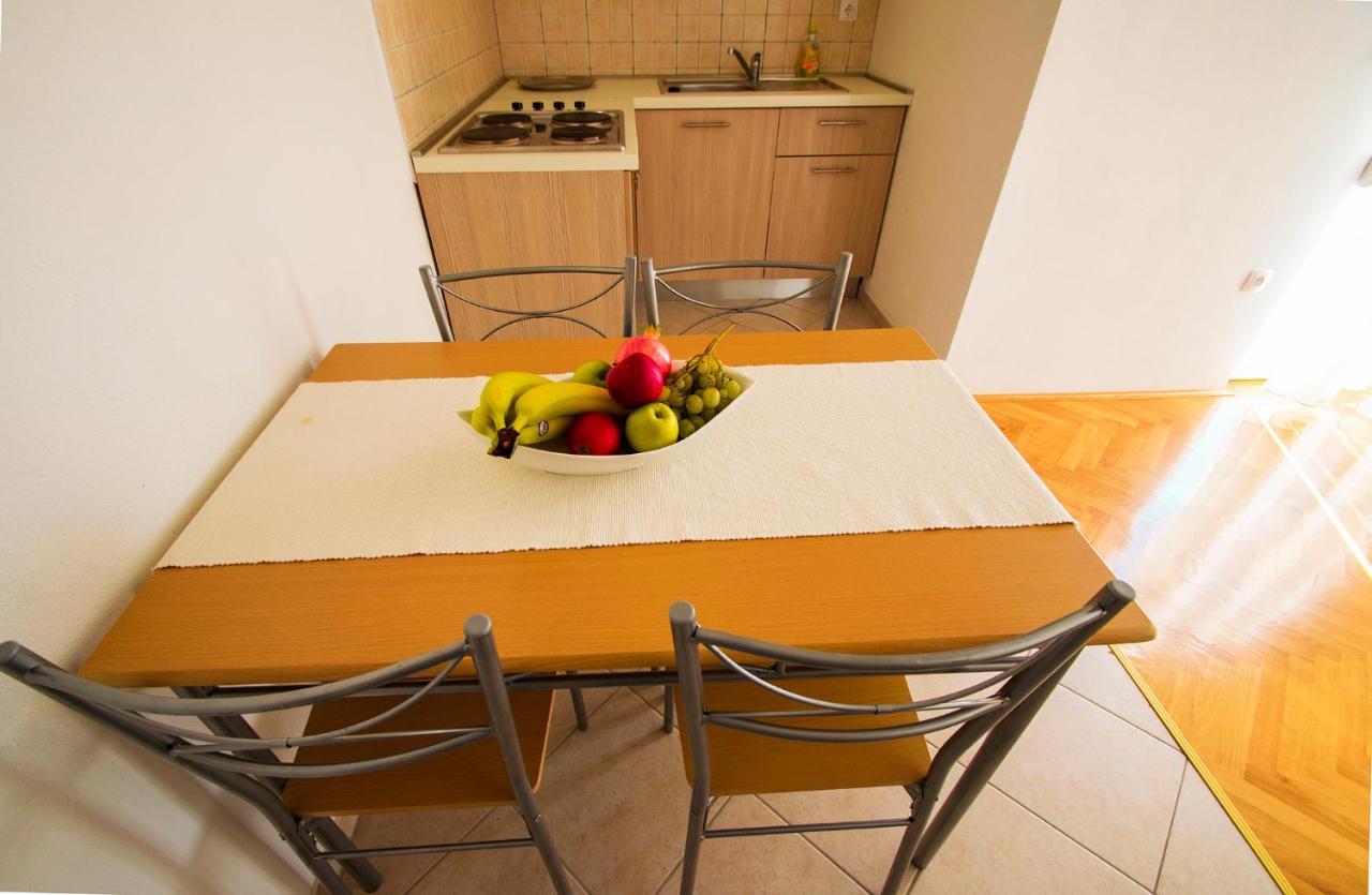 Apartmani I Sobe Grga Starigrad Paklenica Exterior photo